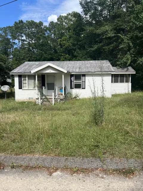 231 Hickory St, Edgefield, SC 29824