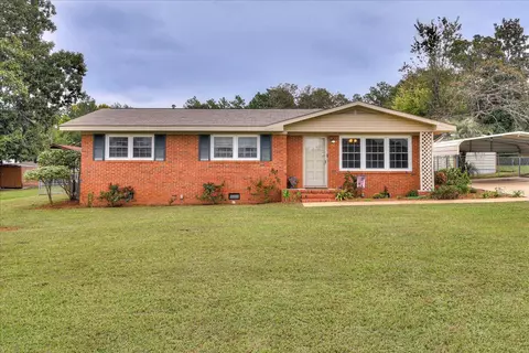 123 East Ave, Gloverville, SC 29828