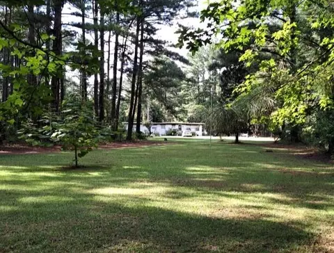 396 Camelot Dr, Rowesville, SC 29133