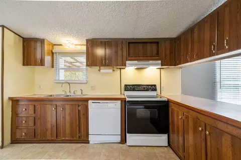 233 Trucker Ln, Williston, SC 29853 photo 6