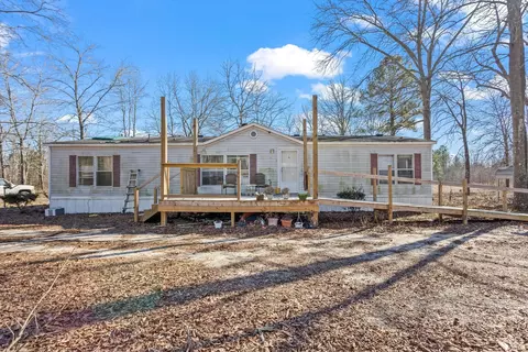 633 Live Oak Dr, Windsor, SC 29856