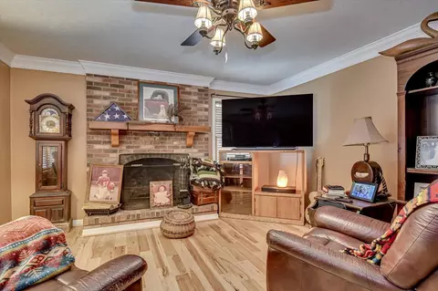 Living - 310 5th St, Jackson, SC 29831 photo 2 of 4