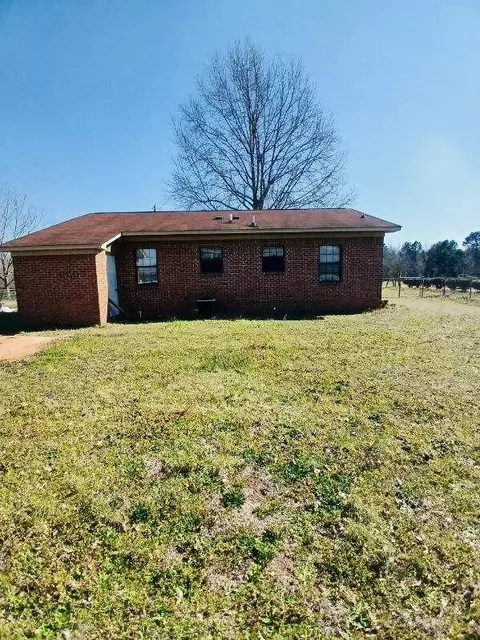 Exterior - 1122 Stretch Dr, Johnston, SC 29832 photo 3 of 5