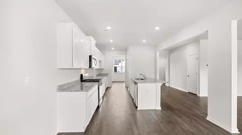 Kitchen - 810 Lytham Dr, Aiken, SC 29801 photo 5 of 6