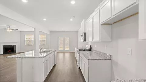 Kitchen - 810 Lytham Dr, Aiken, SC 29801 photo 2 of 6