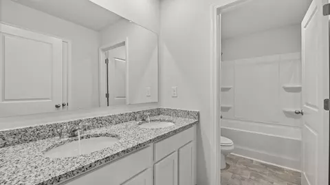 Bath - 810 Lytham Dr, Aiken, SC 29801 photo 5 of 5