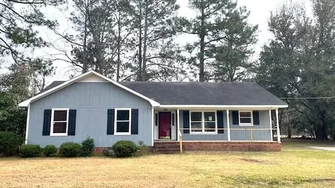 995 Hampton Dr, Orangeburg, SC 29118