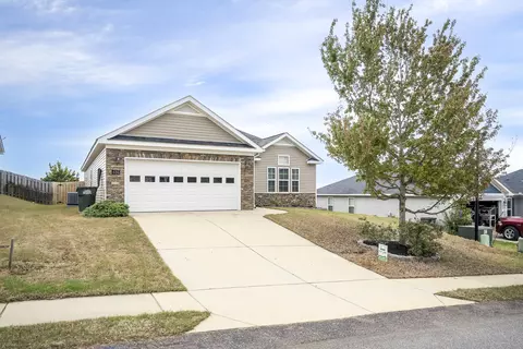 636 Raleigh Dr, Graniteville, SC 29829