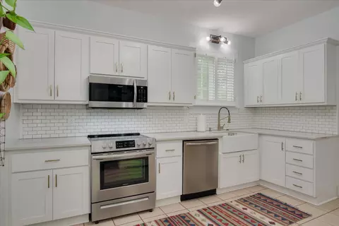 Kitchen - 2267 Central Ave, Augusta, GA 30904 photo 3 of 5