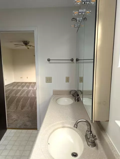 Bath - 904 Main St, Jackson, SC 29831 photo 4 of 6
