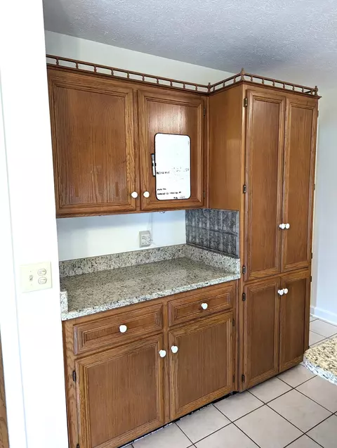 Kitchen - 904 Main St, Jackson, SC 29831 photo 4 of 6
