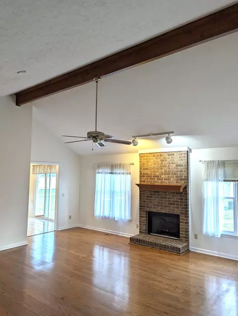 Living - 904 Main St, Jackson, SC 29831 photo 2 of 2