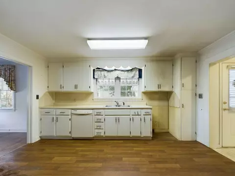 Kitchen - 718 Colleton Ave SE, Aiken, SC 29801 photo 3 of 3