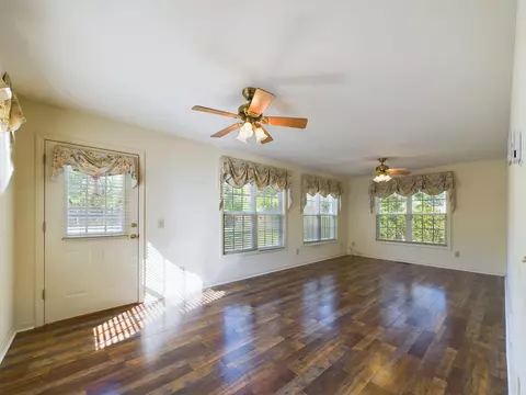 Living - 718 Colleton Ave SE, Aiken, SC 29801 photo 6 of 7
