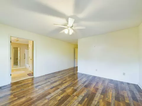 Living - 718 Colleton Ave SE, Aiken, SC 29801 photo 5 of 7