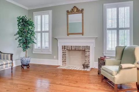 Living - 208 Calhoun St, Johnston, SC 29832 photo 2 of 9
