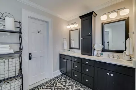 Bath - 208 Calhoun St, Johnston, SC 29832 photo 2 of 8
