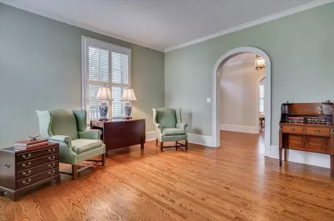 Living - 208 Calhoun St, Johnston, SC 29832 photo 3 of 9