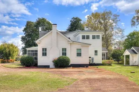 Exterior - 208 Calhoun St, Johnston, SC 29832 photo 14 of 16