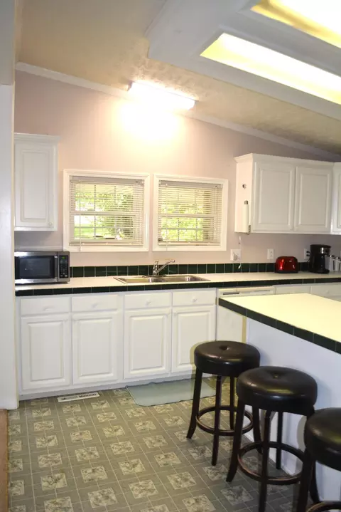 2146 Spring Hill Rd, Gilbert, SC 29054 photo 13