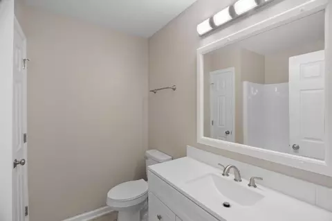Bath - 30 Roosevelt Ct NE, Aiken, SC 29801 photo 1 of 3