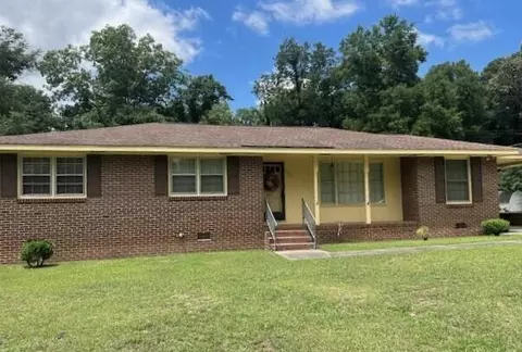 107 Colonial Dr, Barnwell, SC 29812