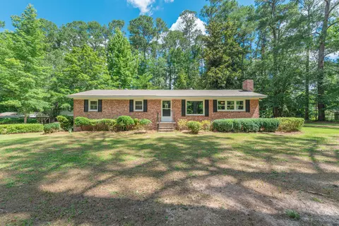 910 Hillcrest Dr, Johnston, SC 29832