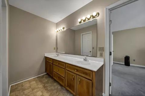 Bath - 5808 Two Notch Rd, Leesville, SC 29070 photo 4 of 5