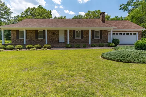 194 Pine Haven St, Barnwell, SC 29812