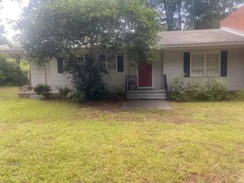 1058 Water St, Allendale, SC 29810