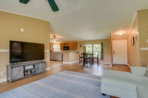2482 Windsor Rd, Springfield, SC 29146 photo 3