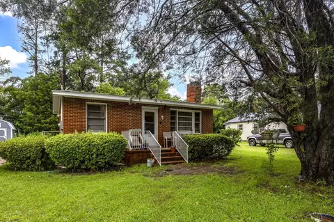 419 Lincoln Ave, Hartsville, SC 29550