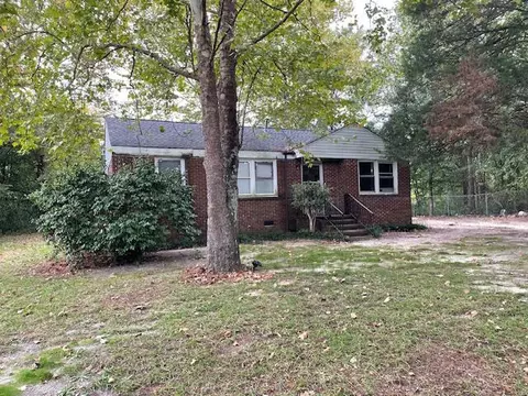 38 Hillsboro St, Aiken, SC 29801