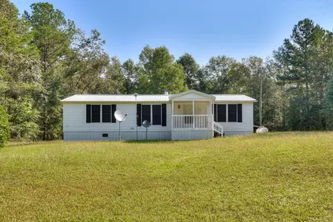 114 New Park Rd, Wagener, SC 29164