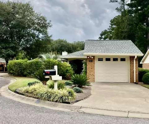 617 Clarendon Pl, Aiken, SC 29801