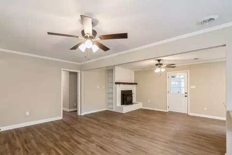 1004 Gary Dr, Mc Cormick, SC 29835 photo 3