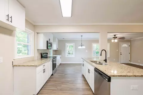 1004 Gary Dr, Mc Cormick, SC 29835 photo 7