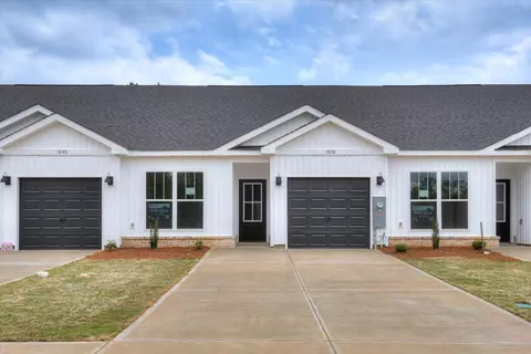 1038 Masterpiece Dr, Trenton, SC 29847