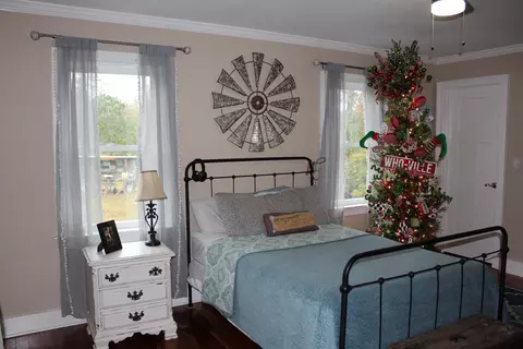 Bedroom - 1360 Vanest Rd, Ridge Spring, SC 29129 photo 4 of 6