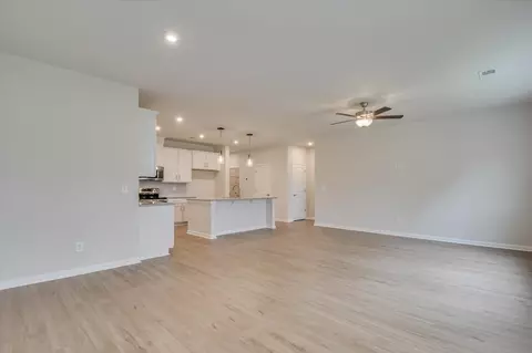 Living - 411 Chickadee Way, Harlem, GA 30814 photo 3 of 4