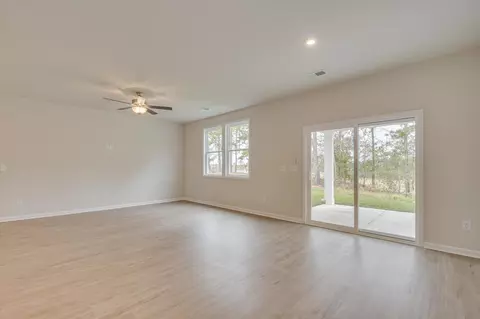 Living - 411 Chickadee Way, Harlem, GA 30814 photo 2 of 4
