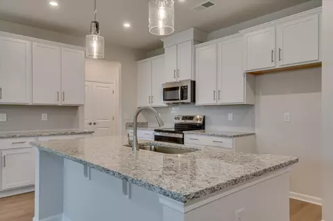 Kitchen - 411 Chickadee Way, Harlem, GA 30814 photo 2 of 4