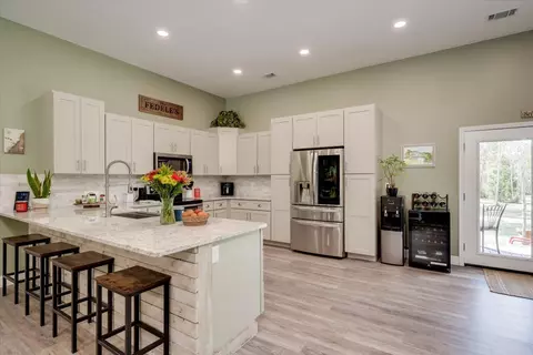 Kitchen - 4160 Chiweenie Trl, Williston, SC 29853 photo 2 of 4