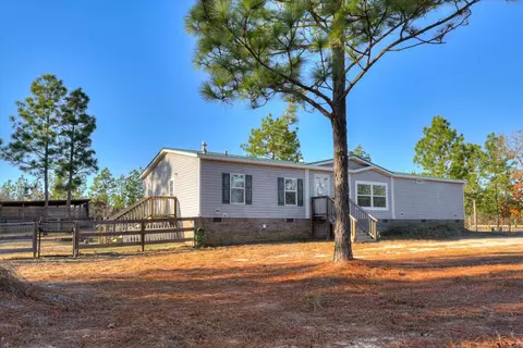 760 Centerwood Rd, Williston, SC 29853