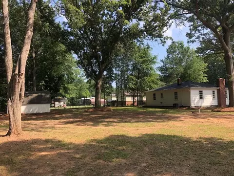 Exterior - 3247 Highway 702, Chappells, SC 29037 photo 7 of 8