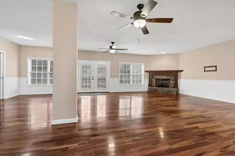 Living - 138 Coldstream Rd, Salley, SC 29137 photo 4 of 9