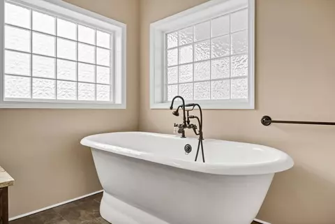Bath - 138 Coldstream Rd, Salley, SC 29137 photo 4 of 6