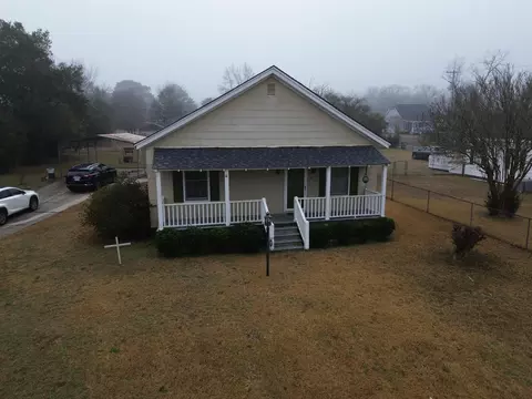 25 Robinson St, Warrenville, SC 29851