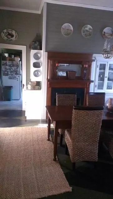 Dining - 4136 Mt Pleasant Rd, Ehrhardt, SC 29081 photo 1 of 2