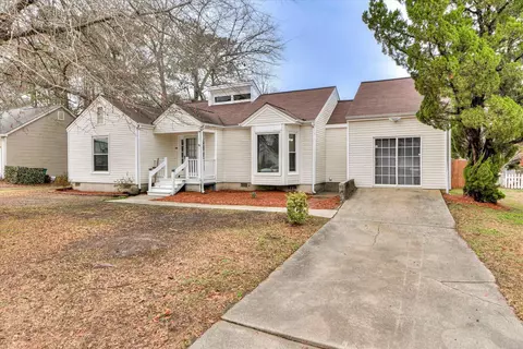 106 Robinwood Dr, Aiken, SC 29803
